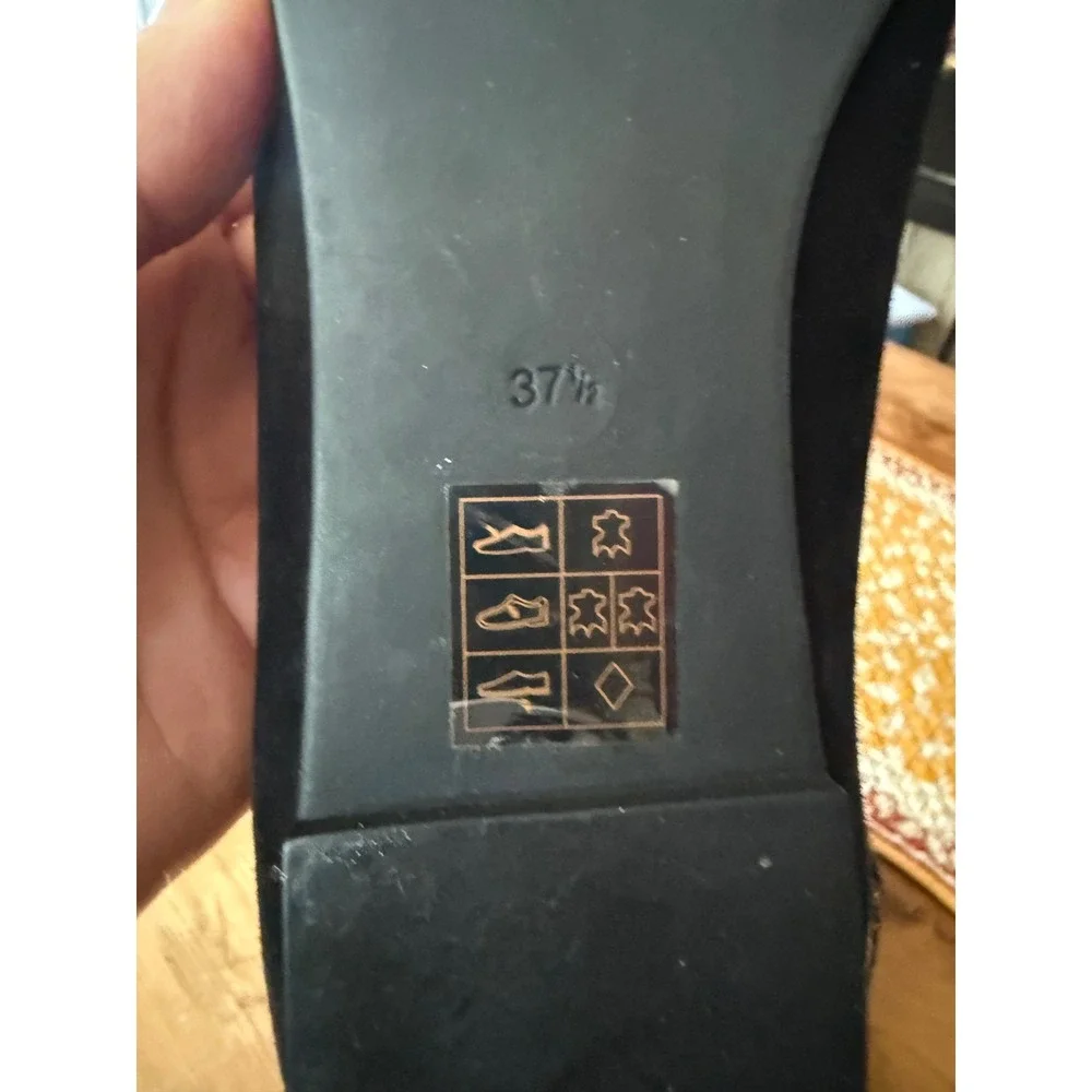 Marc‎ by Marc Jacobs Black Suede Rhinestone Cat Face Ballet Flats Size 37.5